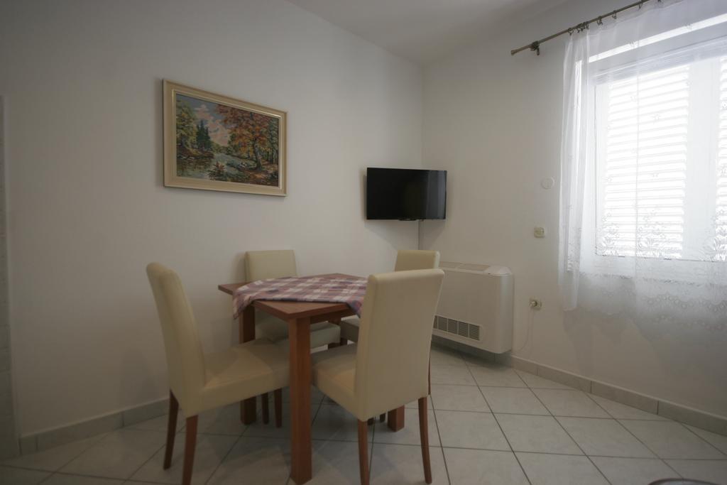 Apartments Irena Krk Krk Town Extérieur photo